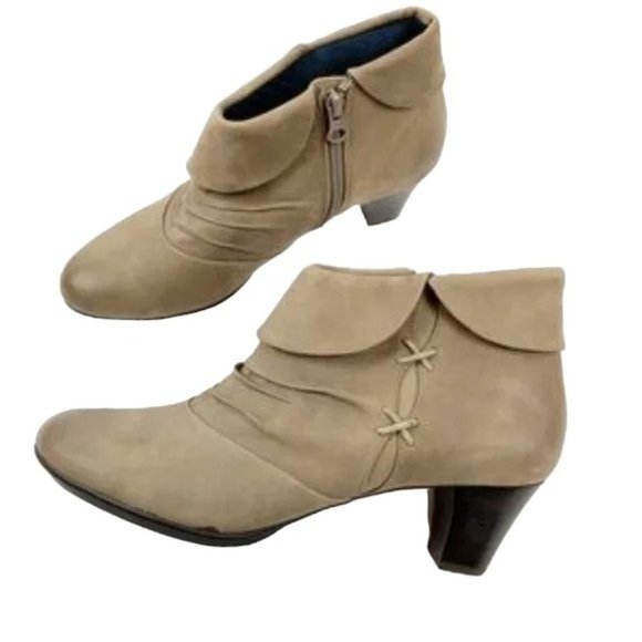 Umberto Raffini Ruched Burnished Suede Bootie - Picture 1 of 9